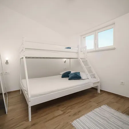 Mango Tourist Apartment Vodice Kültér fotó