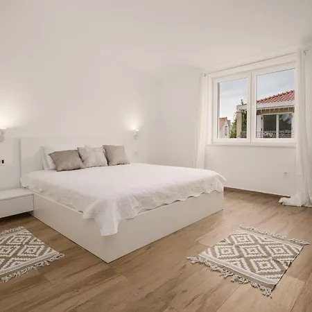Mango Tourist Apartment Vodice Kültér fotó