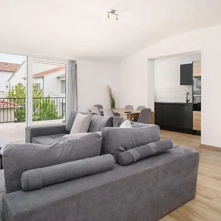 Mango Tourist Apartment Vodice Kültér fotó