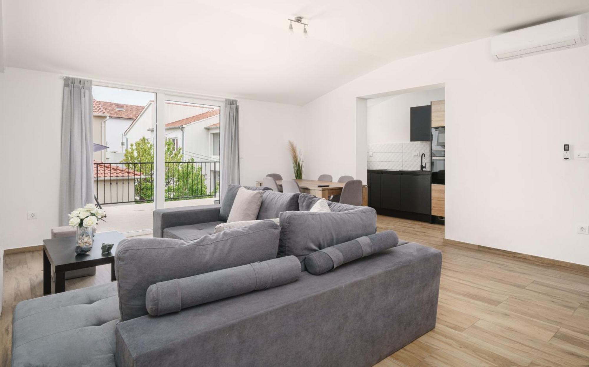Mango Tourist Apartment Vodice